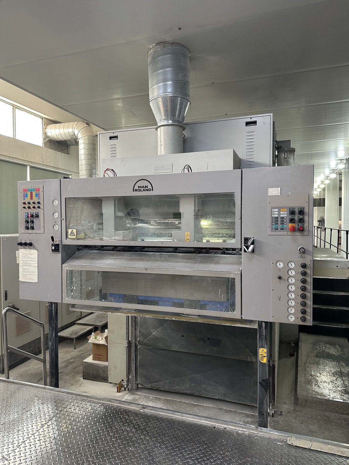 Man Roland Full-size Offset Printing Press